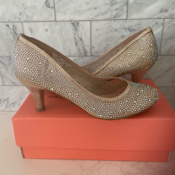 DeBlossom irredescent sparkly wedding shoes - Picture 3 of 6